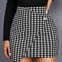 Страхотна дизайнерска пола , снимка 1 - Поли - 37881922