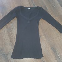 Блуза рипс, снимка 1 - Блузи с дълъг ръкав и пуловери - 27442579