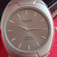 Фешън модел дамски часовник QMAX QUARTZ CRISTAL WATERPROOF много красив дизайн 38013, снимка 2 - Дамски - 40754719