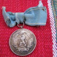 Орден медал Майка , снимка 2 - Антикварни и старинни предмети - 29053556