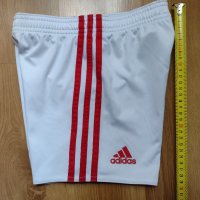 Manchester United / ADIDAS / детски футболни шорти на Манчестър Юнайтед, снимка 4 - Детски къси панталони - 40451104