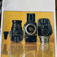 Каталог за фотоапарати HASSELBLAD, стар, снимка 1 - Специализирана литература - 44910610