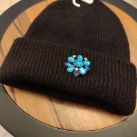 Нови зимни шапки с камъни, снимка 10 - Шапки - 43792313
