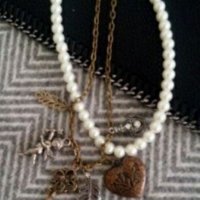 Двойна огърлица с перли и ангелче 💥, снимка 2 - Колиета, медальони, синджири - 32770162