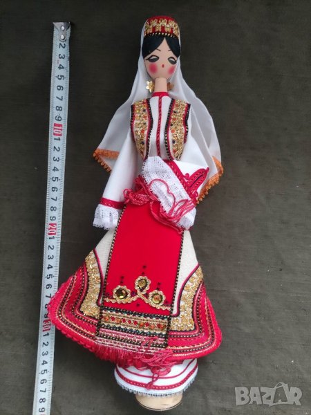 Продавам Дървена играчка, фигурка с носия, снимка 1