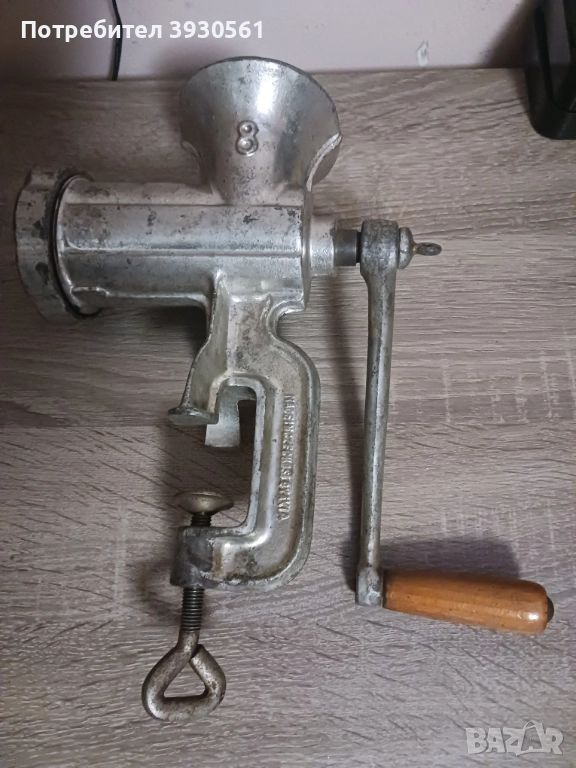 Машина от соца за мелене на месо ръчна, снимка 1