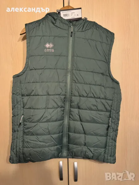 Елек на марката ,,Errea", снимка 1