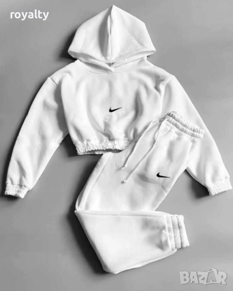 Nike бял дамски ватиран екип , снимка 1