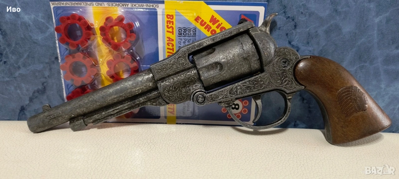 Винтидж италианска реплика на револвер Edison Giocattoli - модел Apache, снимка 1