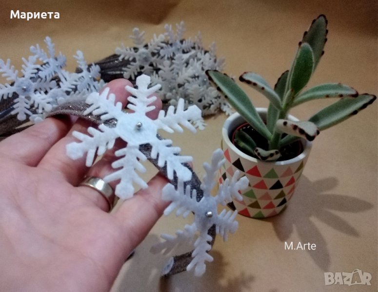 Сребриста Диадема със Снежинки Коледна Диадема Сребърна Диадема с бели снежинки Ръчна Изработка , снимка 1