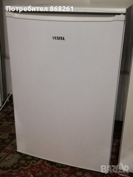 Малък хладилник VESTEL, снимка 1