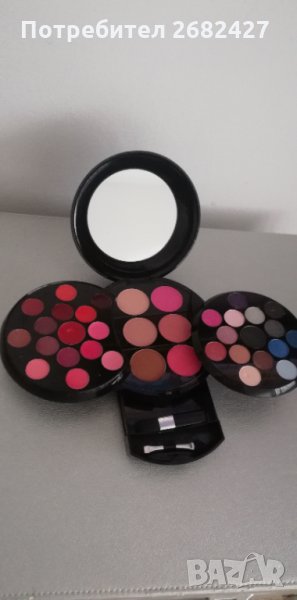 грим Douglas

, снимка 1