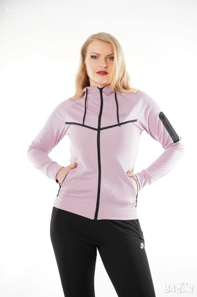 Nike ⚜️ Дамски Екип , снимка 1
