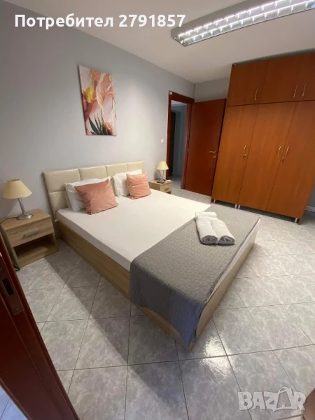 Спалня с матрак 160/200 с нощни шкафчета, снимка 1