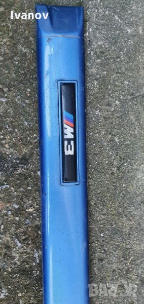 Лява лайсна за лява врата бмв е36 м3 bmw e36 купе M3 door trim  badge 2251379, снимка 1