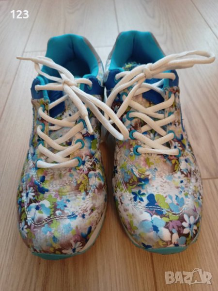 Маратонки 37 номер, на цветя, снимка 1