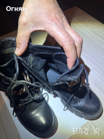 Момичешки боти 31ви номер, снимка 5 - Детски боти и ботуши - 52950348