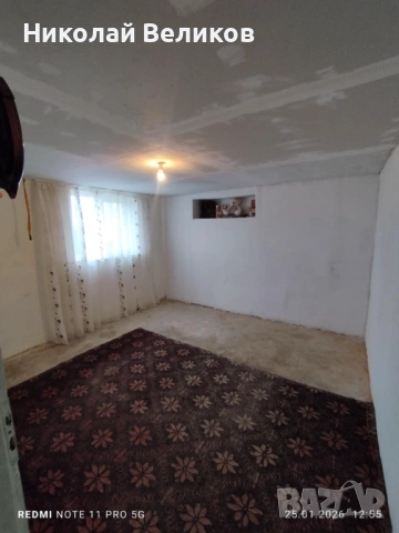 Продава двуетажна къща