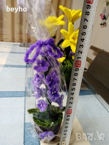 ръчно изработени  цветя от кадифени конци , снимка 15 - Изкуствени цветя - 53430776