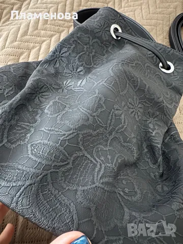 Черна дамска чанта с бродирани цветя , снимка 4 - Чанти - 48960013