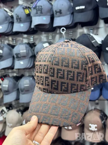 шапка с козирка christian dior  valentino garavani emporio armani celine fendi gucci, снимка 13 - Шапки - 50422542