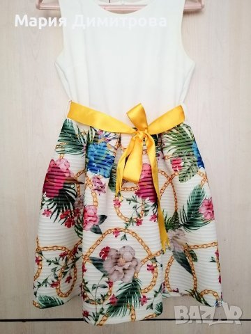 Рокля с флорални мотиви, снимка 1