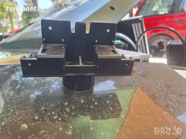 оригинална стойка телевизор SAMSUNG модел LE32B530P7W, снимка 2 - Стойки, 3D очила, аксесоари - 51193654