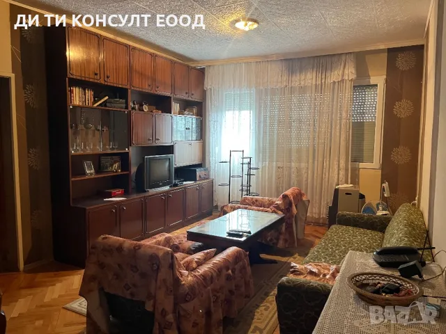 Панорамен тристаен апартамент в идеален център до реката, снимка 7 - Апартаменти - 50309557