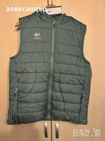 Елек на марката ,,Errea"