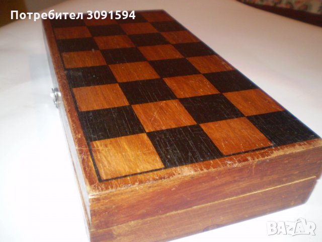 Стара дървена дъска -кутия за игра на шах, снимка 5 - Шах и табла - 35404562