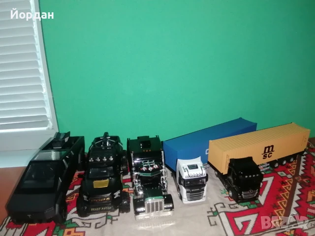 Метални колички с отварящи се врати,работещи фарове и звук от двигател, снимка 4 - Колекции - 51132457