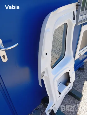 Ударена задна дясна врата за Peugeot Partner, Citroen Berlingo,Opel Combo, Toyota Proace, снимка 2 - Части - 48717539