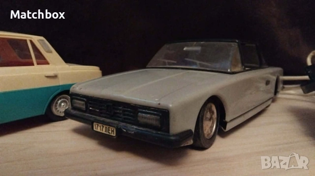 Стари играчки WARTBURG 353 DDR GDR PIKO ANKER 1/15 Lada , снимка 5 - Колекции - 50927447