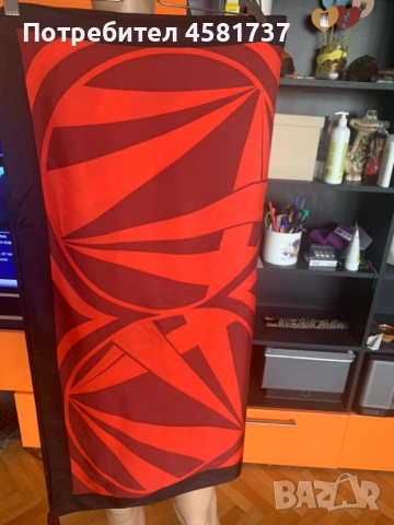 Копринен шал Uterqüe, снимка 8 - Шалове - 51742134