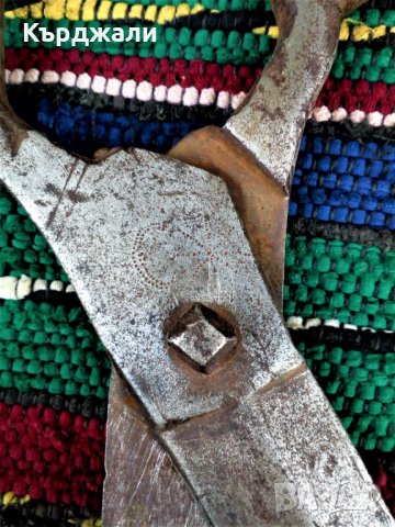 Огромна Стара Кована Ножица Златни Набивки и Година!, снимка 4 - Антикварни и старинни предмети - 31329028