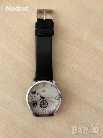 Бял и черен часовник , снимка 4 - Дамски - 52262143