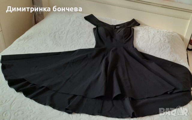Невероятна черна рокля.