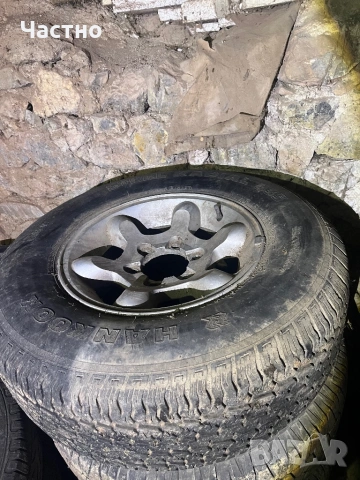 Гуми 235 75 15 с джанти Ssangyong, снимка 2 - Гуми и джанти - 53081010