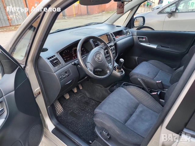 Toyota Corolla Verso 2.0 D-4D | НОВ съединител | Печка | Камера | ТОП, снимка 15 - Автомобили и джипове - 53148399