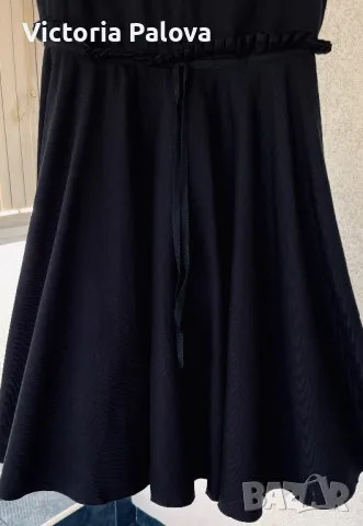 Скъпа маркова оригинал рокля лукс  RED VALENTINO Италия, снимка 5 - Рокли - 50327601