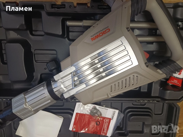 Къртач CROWN CT18124BMC 1750w, снимка 2 - Къртачи - 53234357