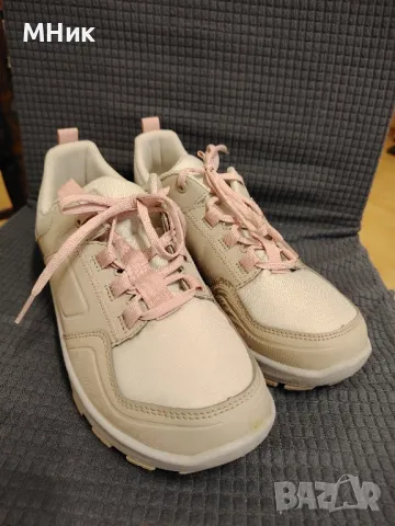 Дамски туристически обувки, снимка 2 - Други - 49895837