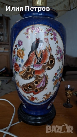 китайски порцелан лампа, 2 вази и пепелник-подарък, снимка 5 - Други ценни предмети - 51541447