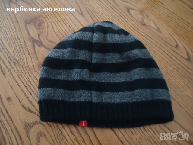 Дамска шапка за малка глава- плетиво, снимка 2 - Шапки - 38230265