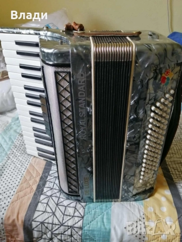 Акордеон Royal Standard 