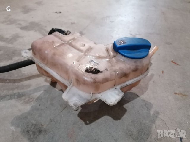 Казанче Антифриз Audi A4 B6 , снимка 2 - Части - 38668218
