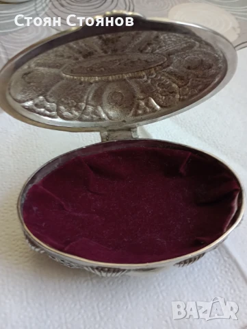 Кутия за бижута , метална, снимка 5 - Антикварни и старинни предмети - 50501793