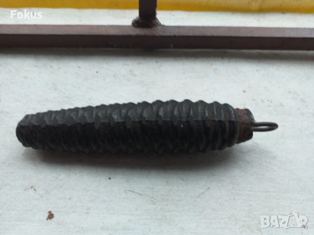 Топуз тежест шишарка за часовник Шварцвалд, снимка 2 - Антикварни и старинни предмети - 53287351