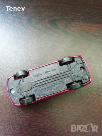 BMW 850i Dark Red Sports Coupe Maisto 1:64 1/64 колекционерска количка БМВ, снимка 7 - Колекции - 51854916