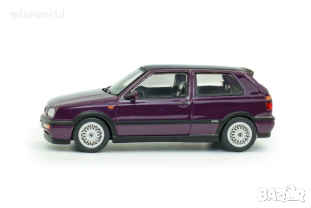 VW Golf 3 VR6 1994 - мащаб 1:43 на Solido моделът е нов в PVC дисплей-кейс, снимка 11 - Колекции - 53443736